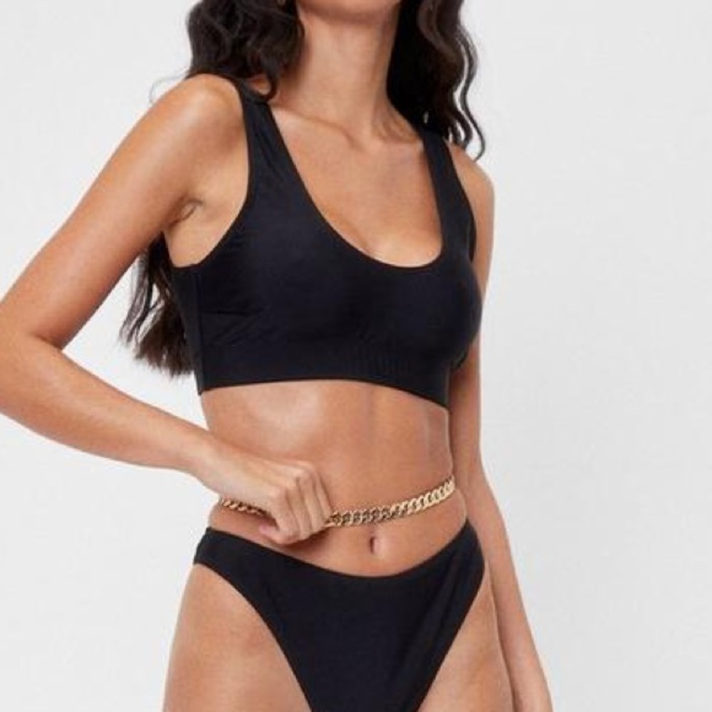 ⭐️Nasty Gal Black Scoop Neck Bikini Top 4 NWOT
